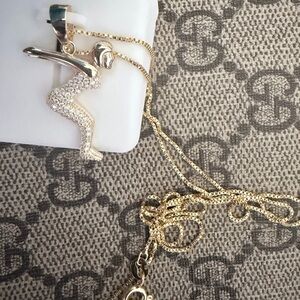 MOISSANITE
925 SILVER
1.50CTW
$300.00 Gold and Silver Pendant Necklace